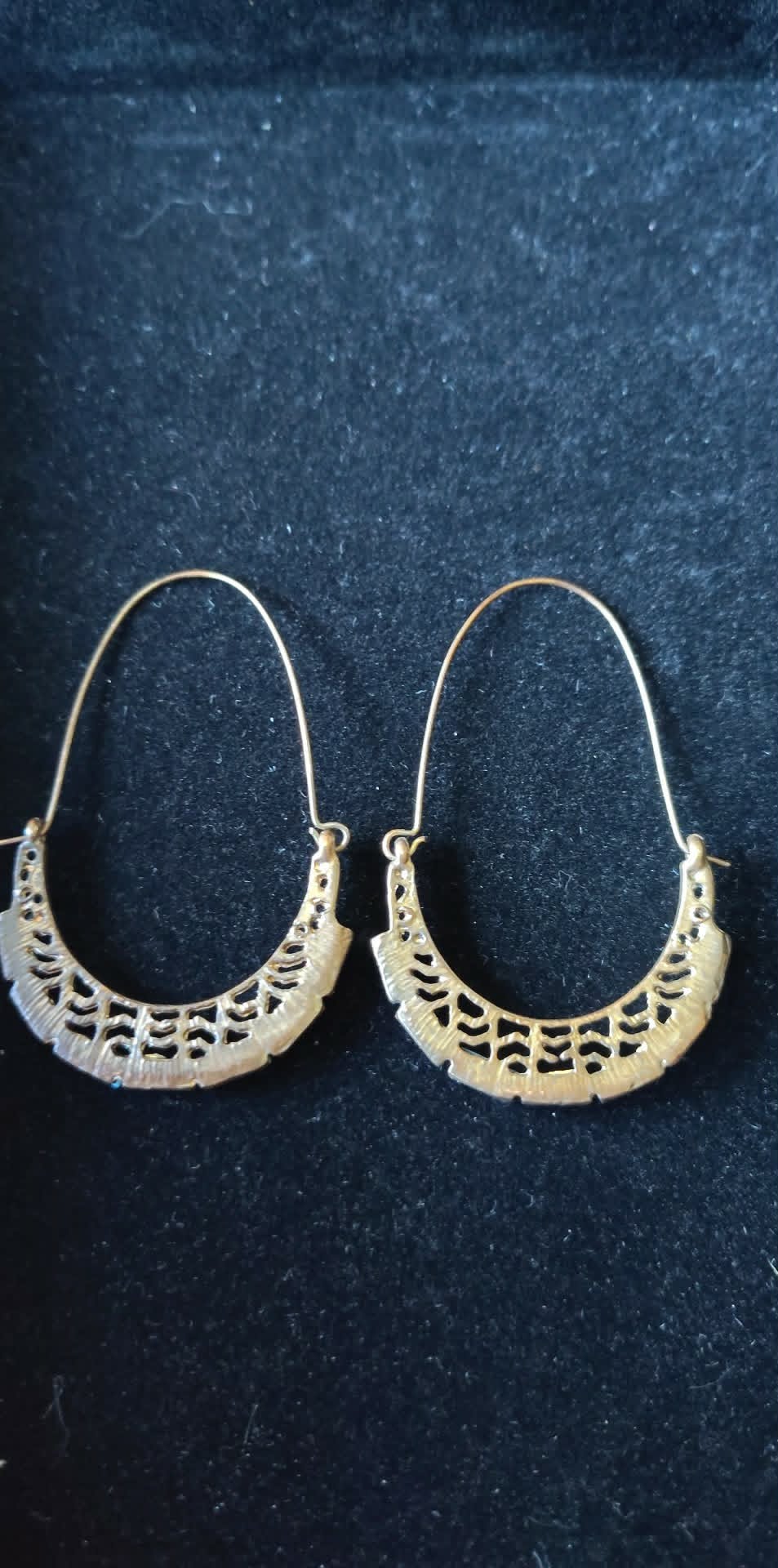Vintage estate gold-toned Bohemian style drop earrings