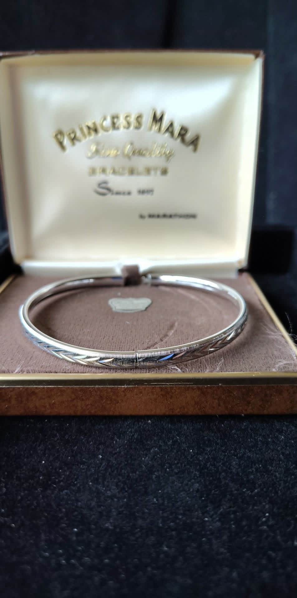 Vintage Princess Mara by Marathon sterling hinged bracelet
