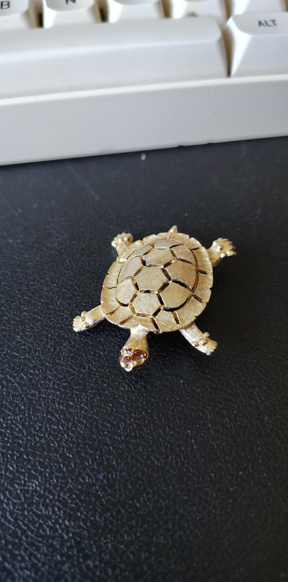 5pc Vintage Brooch Pin, Turtle is missing 2stones, 2 are enamel, Christmas, Leaf