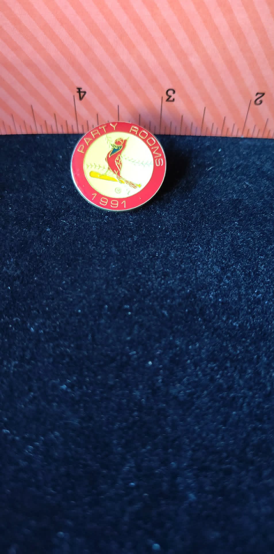 Vintage 1991 MLB Cardinals enameled baseball party room pin, no back