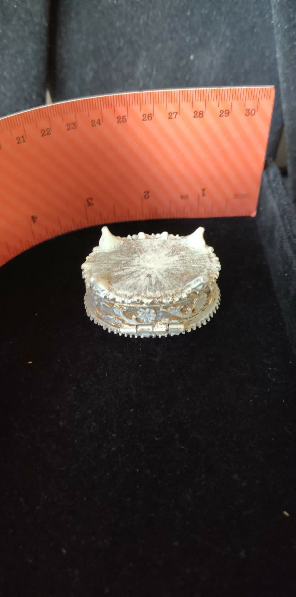 Vintage small trinket box, floral top--nice heavy frame