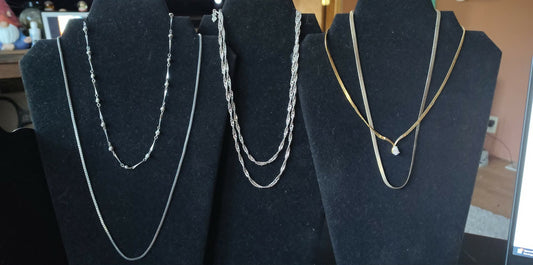 5 vintage gold & silver toned necklaces, Sarah Covington