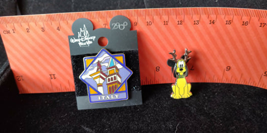 2 Walt Disney pins 2000 Italy, & Pluto reindeer