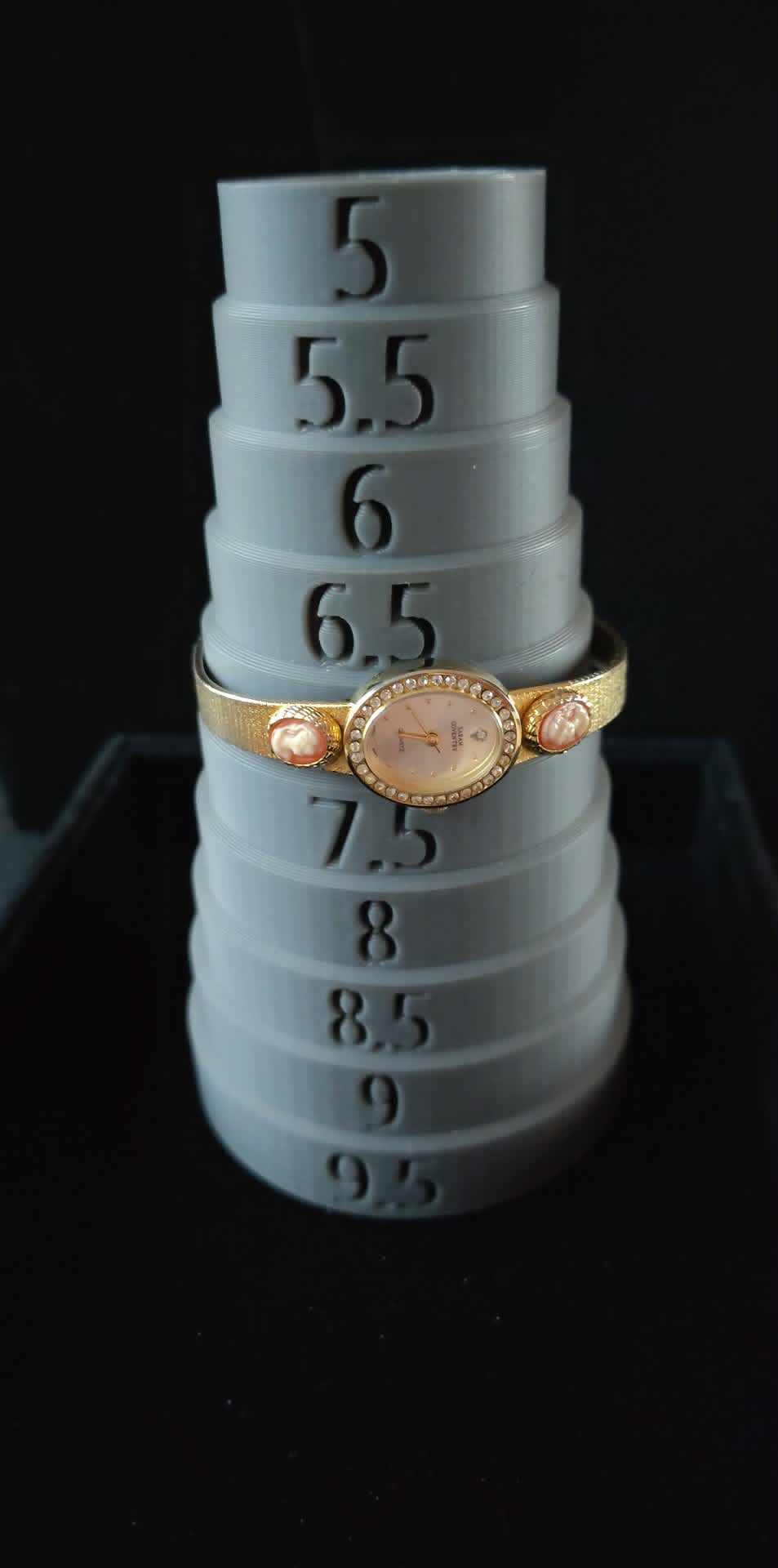 Vintage Sarah Coventry LSC218 Cameo watch, excellent condition