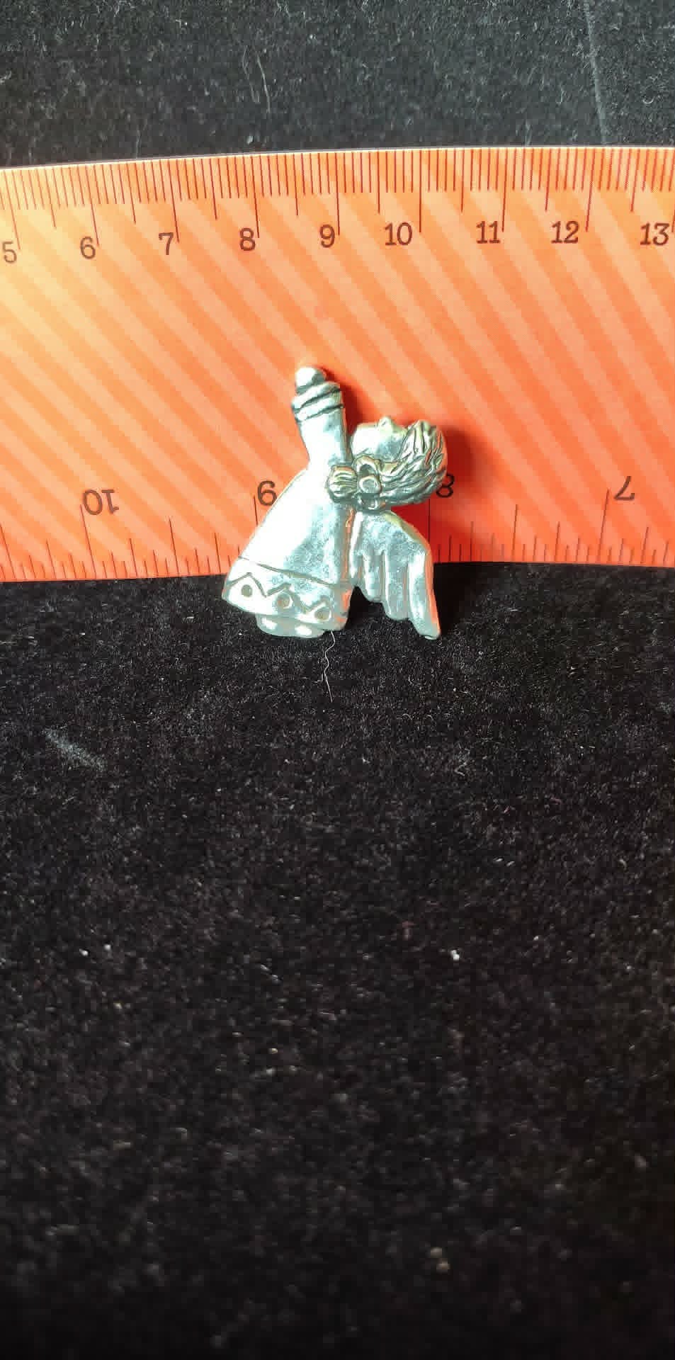 Vintage Sheridan angel brooch--80s/90s
