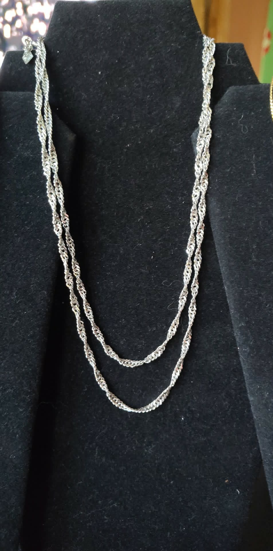5 vintage gold & silver toned necklaces, Sarah Covington