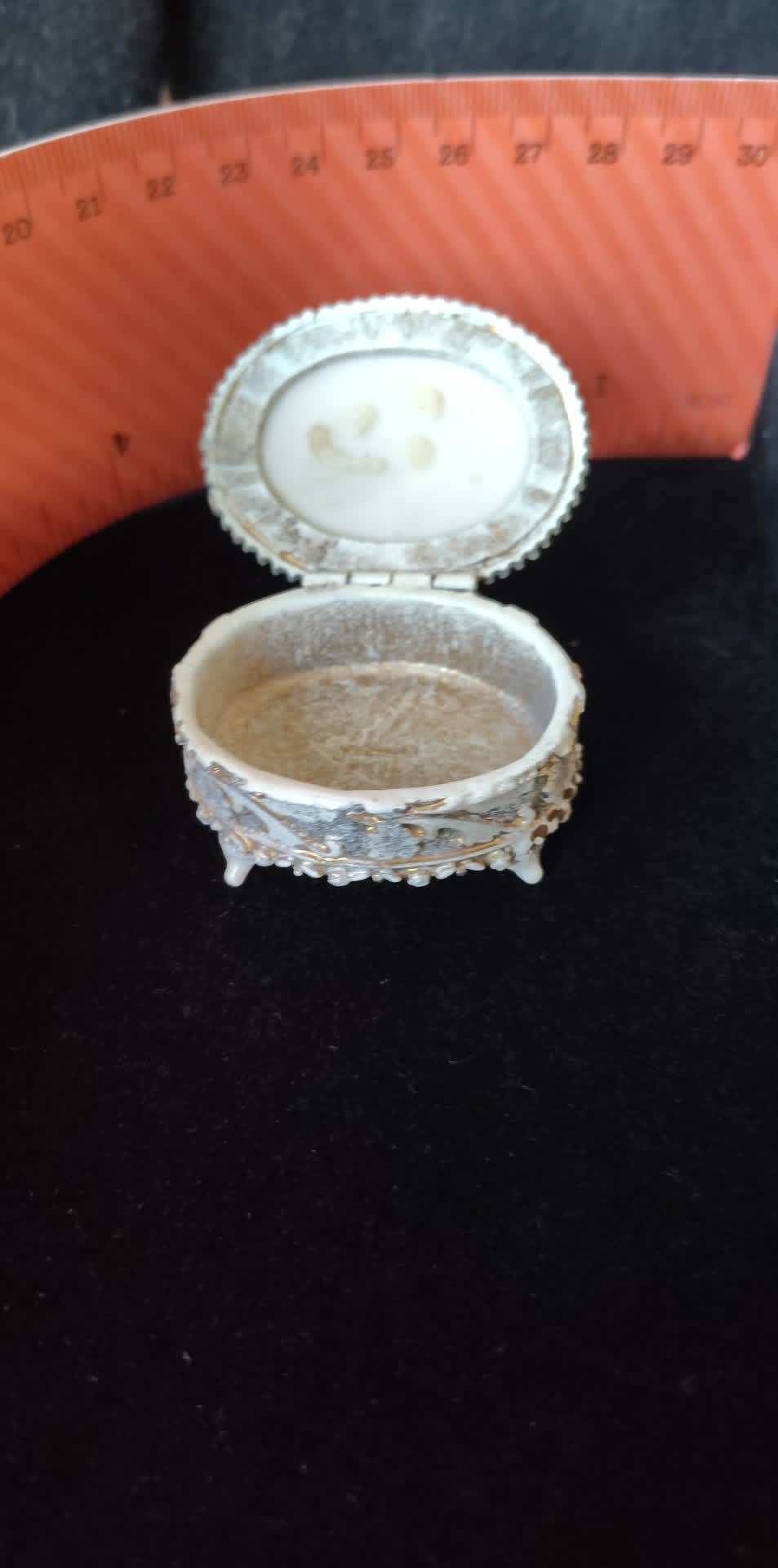 Vintage small trinket box, floral top--nice heavy frame