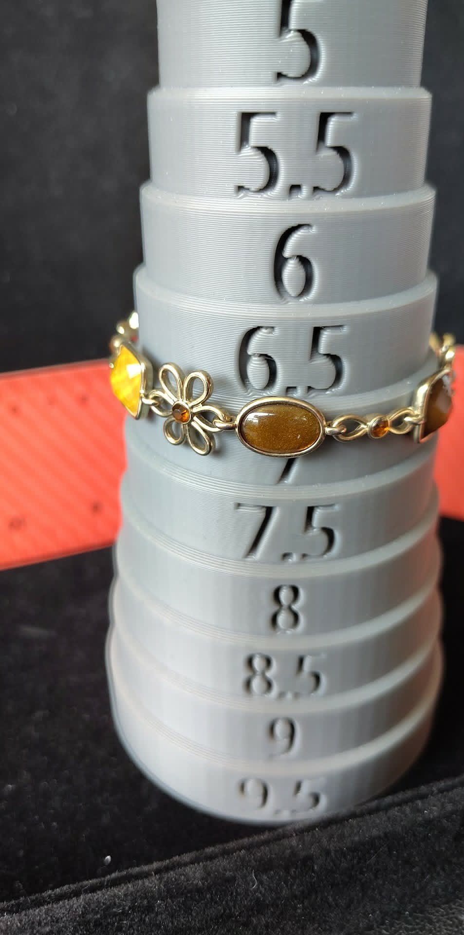 Vintage gold-toned bracelet, yellow & brown stones