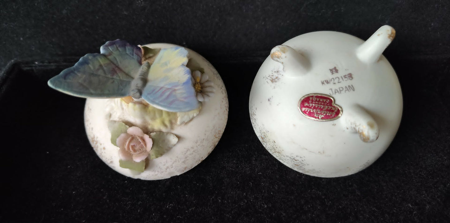 Vintage Lefton butterfly footed trinket box KW22158ESD Japan Canada Sticker